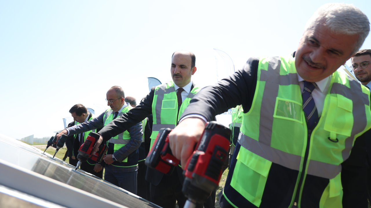 Konya güneşle taarruza geçti: 2,5 milyarlık dev GES hamlesiyle Türkiye’de zirveye kilitlendi
