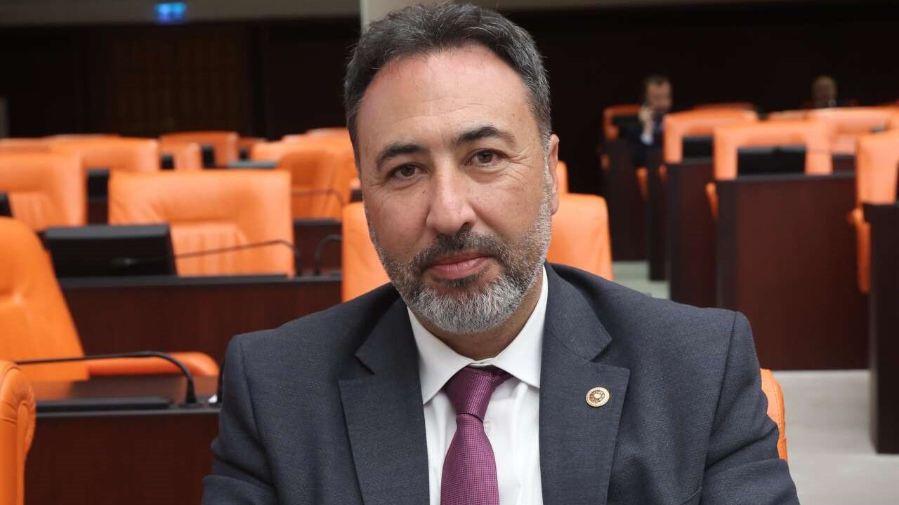 Konya Milletvekili Özer; "Yolsuzlukla Anılan Belediyeler Değil, Hizmet Üreten Şehirler Kazanacak"