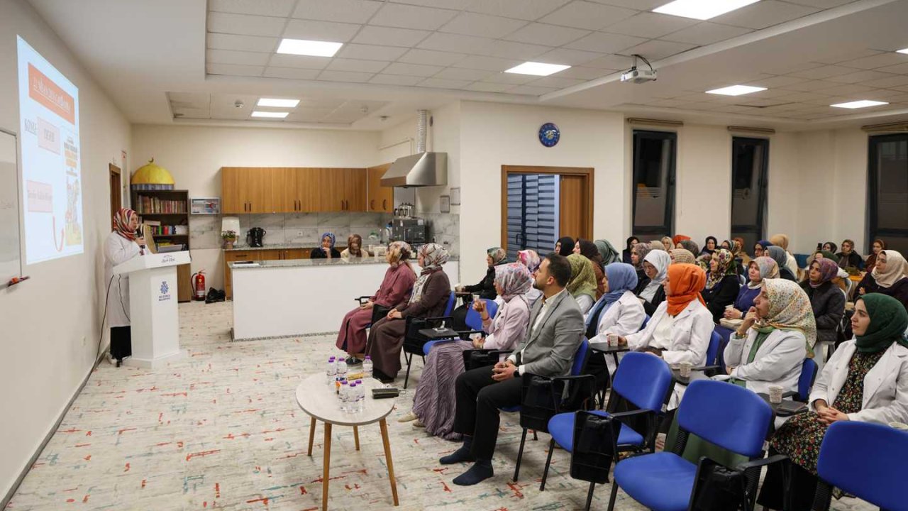 Selçuklu’da Çocuk Mektebi’nde önemli seminer: Aileler bilinçleniyor!