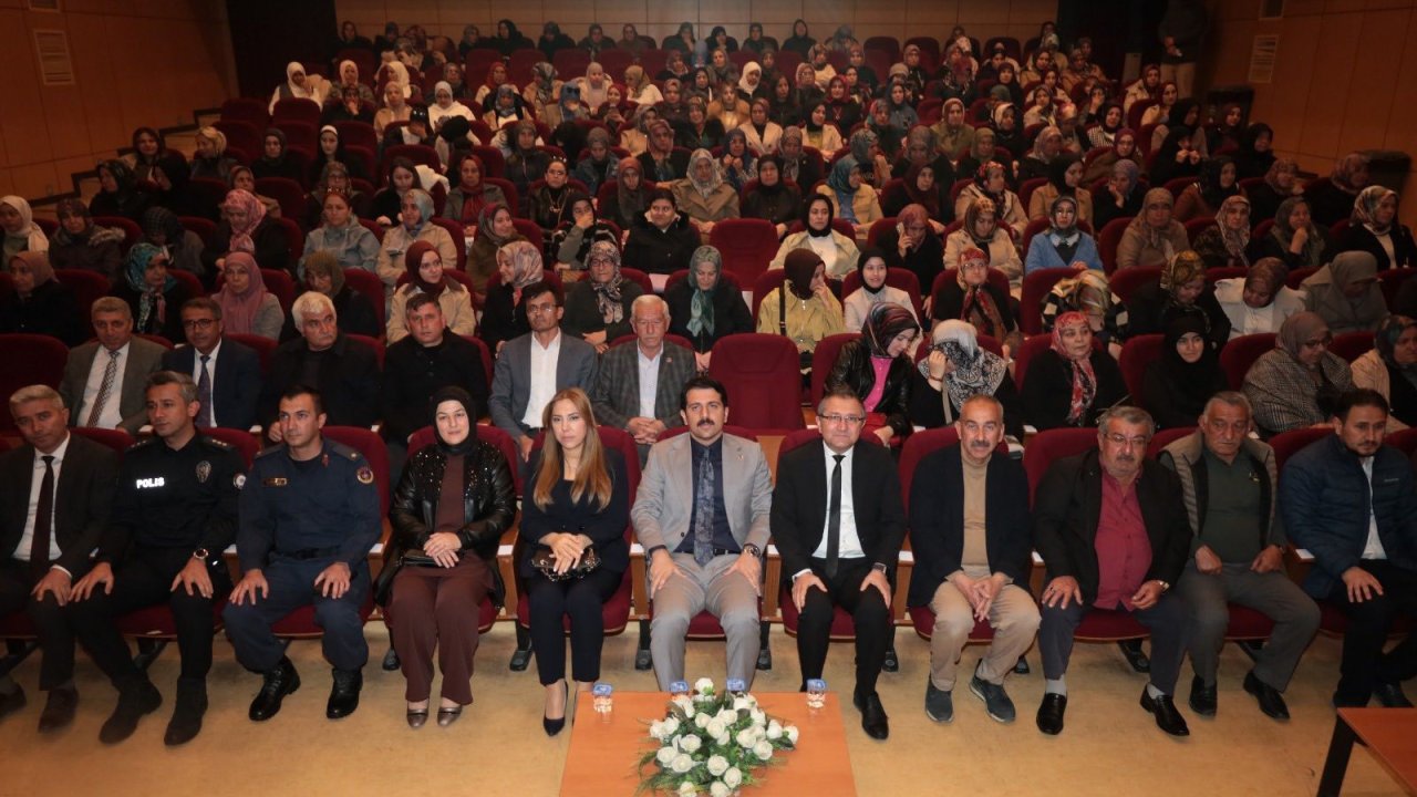 Karapınar’da anneler sahaya indi! Uyuşturucuyla mücadelede ezber bozan seminer