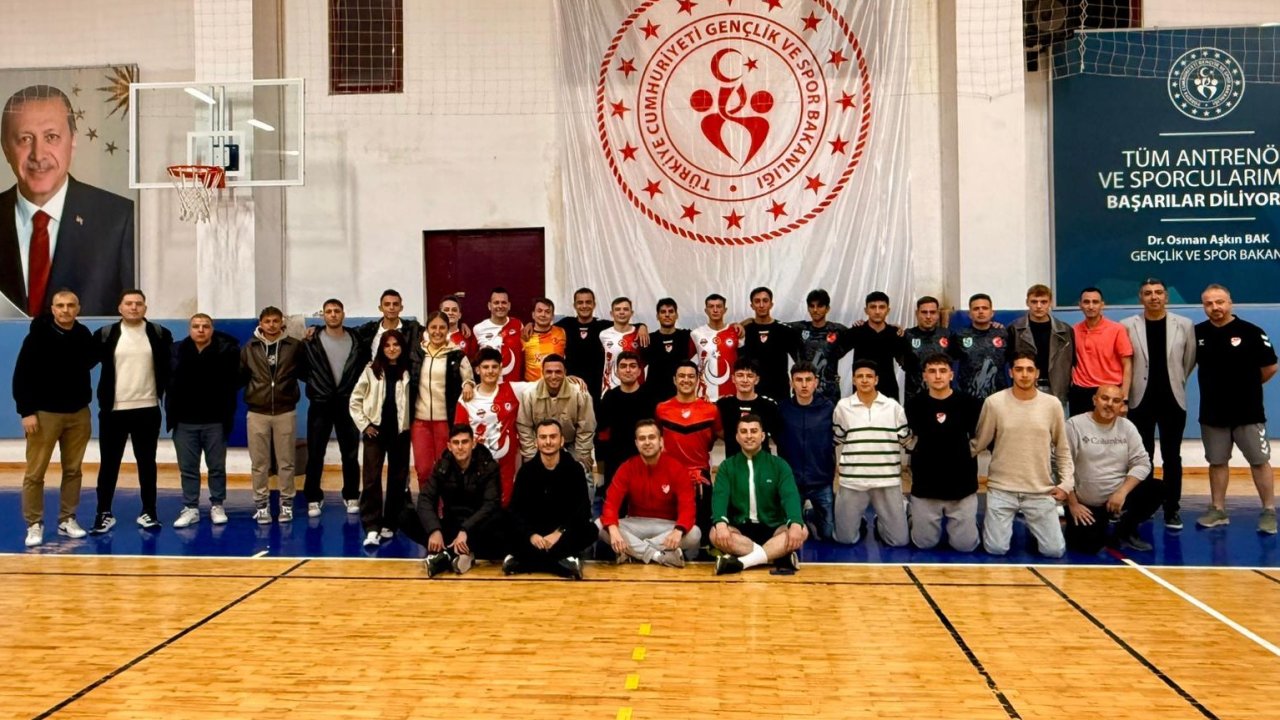 Konya'da Hakemler Sahaya İndi; Dostluk Turnuvası Başladı