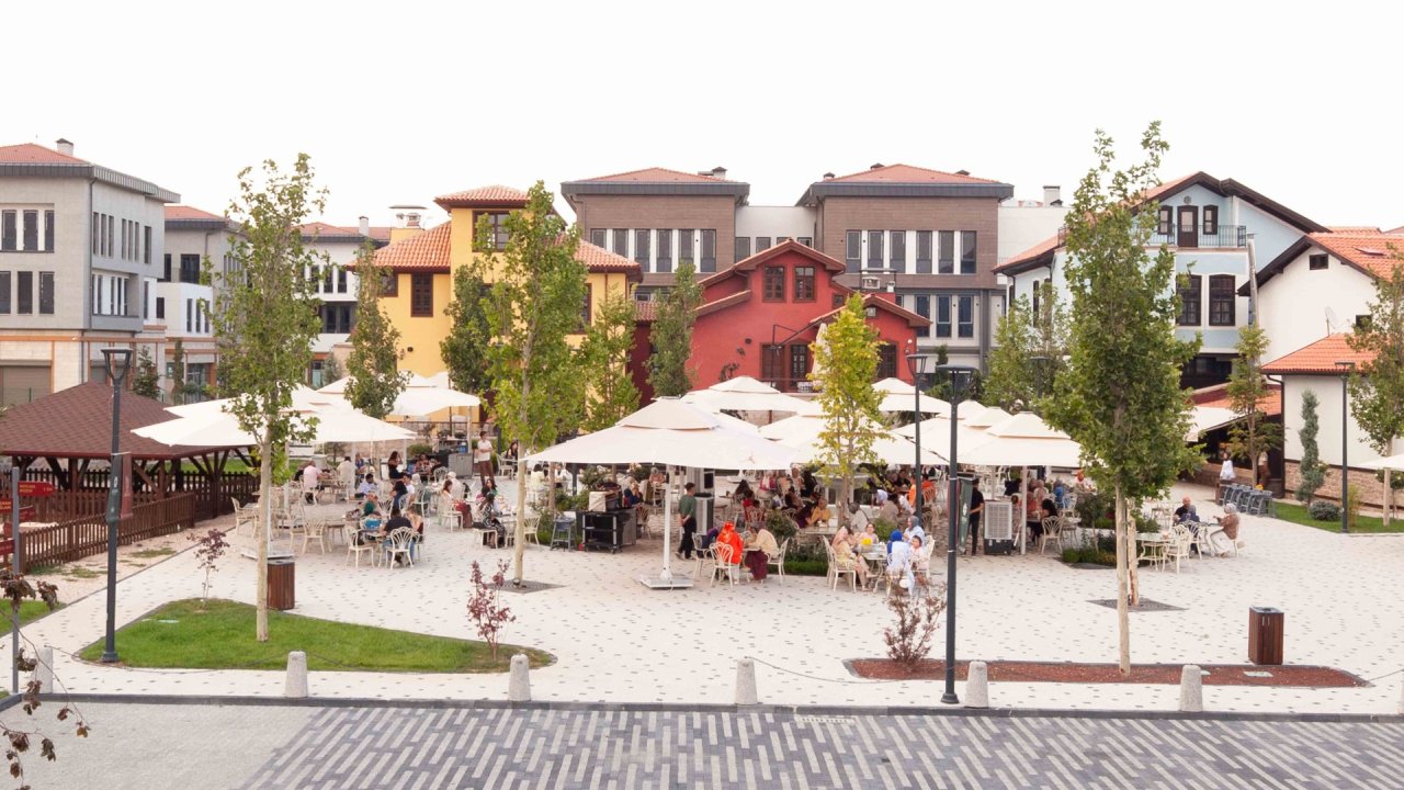 Konya'nın kalbinde tarihle iç içe bir mola! Suriçi Avlu Kafe kapılarını yeniden açtı
