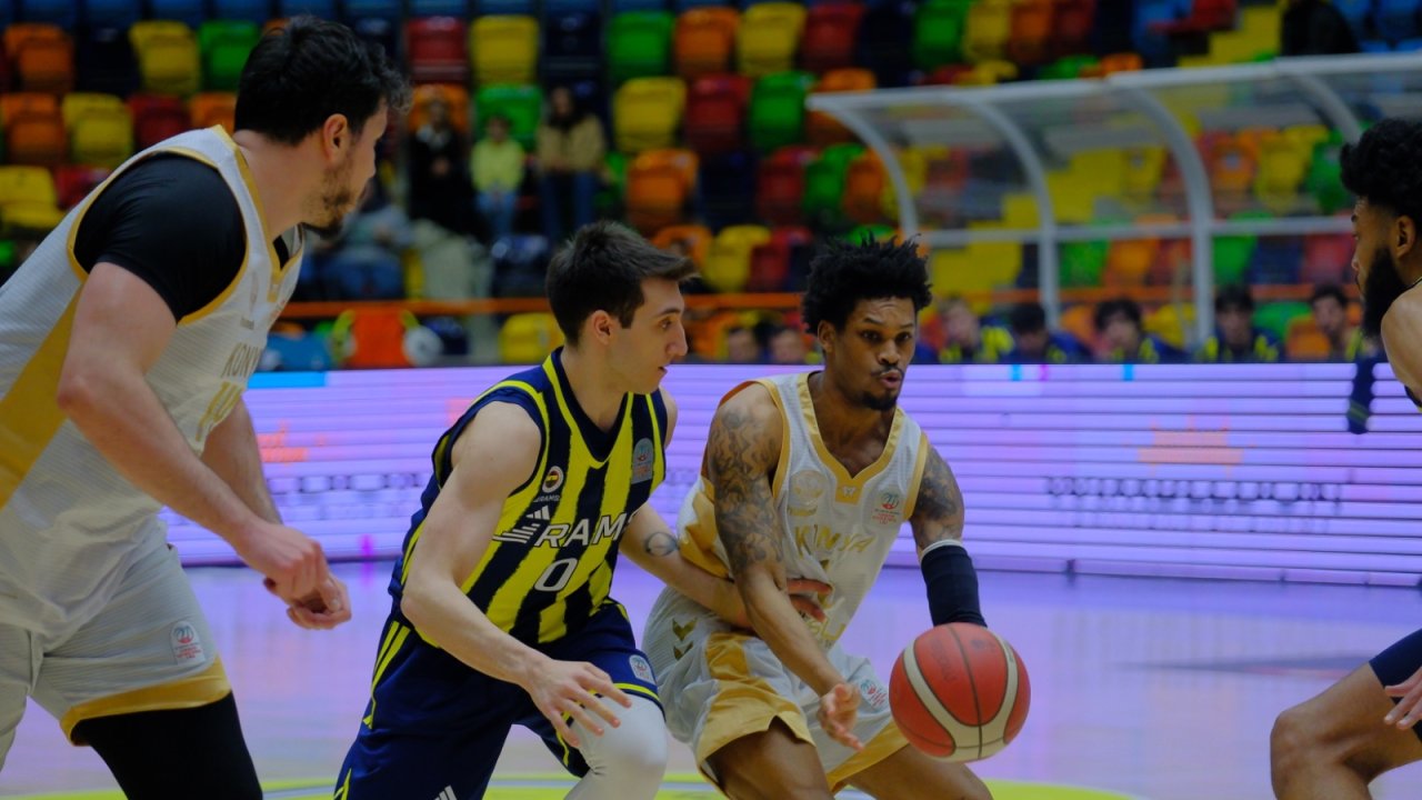 Baskette büyük başarıya imza attılar! Büyükşehir Adını Yarı Finale Yazdırdı
