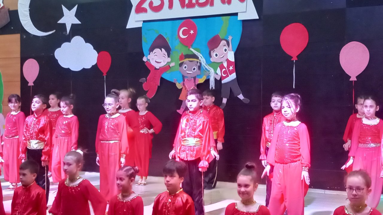 23 Nisan Ruhu Bahçeşehir Koleji’nde Yaşatıldı