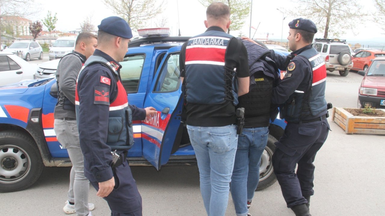 Konya’da kan donduran cinayet! Kaçan şüpheliler JASAT operasyonuyla yakalandı!