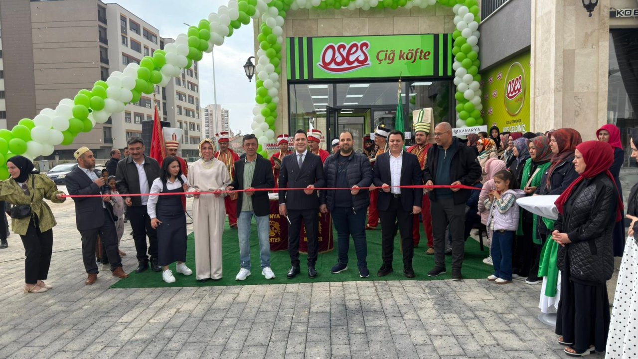Oses Çiğköfte Konya’da “1001 Kere Maşallah” Dedirtti
