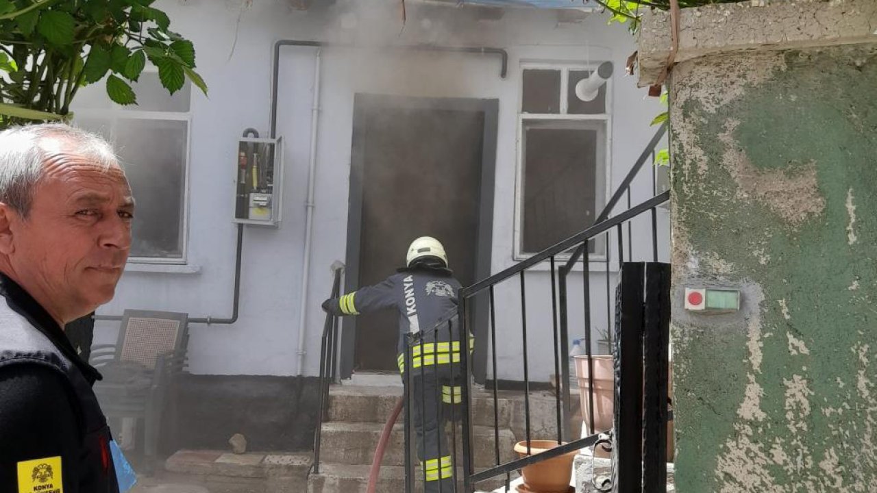 Konya’da mahalleyi ayağa kaldıran yangın! Alevler son anda diğer evlere sıçramadan söndürüldü