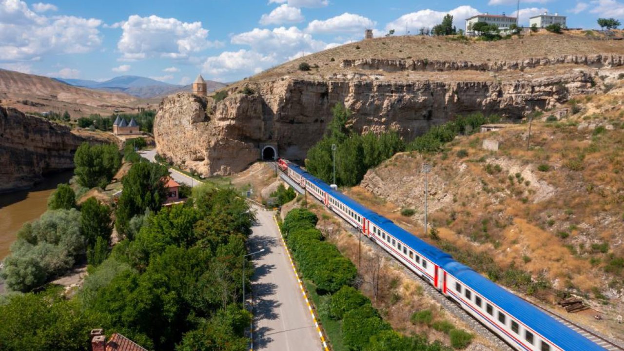 Konya’ya trenle gidecekler yaşadı: Bayramda ek koltuk müjdesi