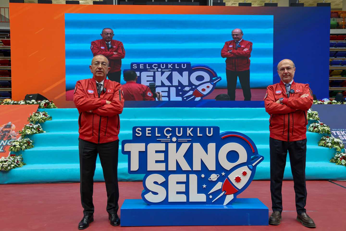 Başkanlar da TEKNOSEL heyecanına ortak oldu! Genç mucitler Selçuklu’da sahne aldı!