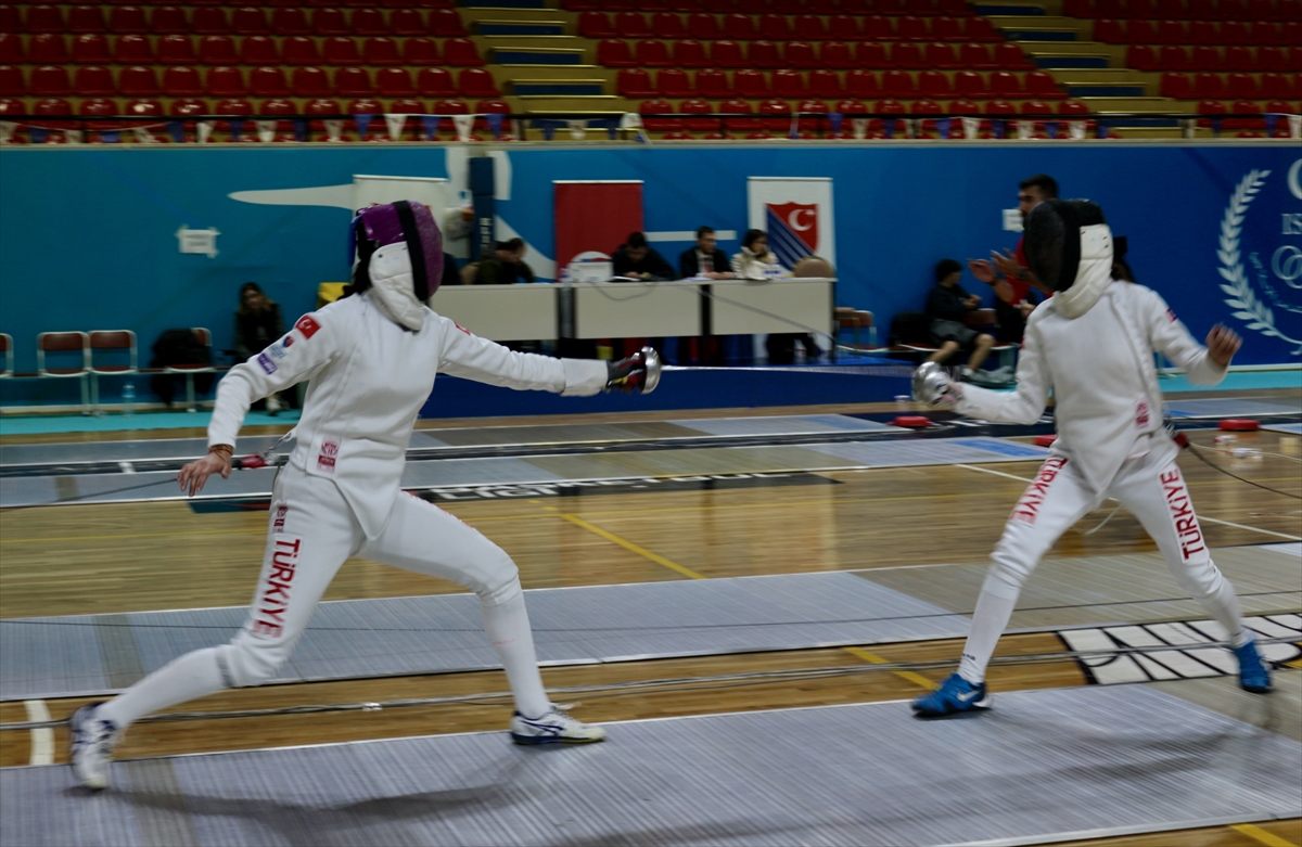 Milli Eskrimci Çift, Yeni Başarılar için Birbirlerine Güç Veriyor