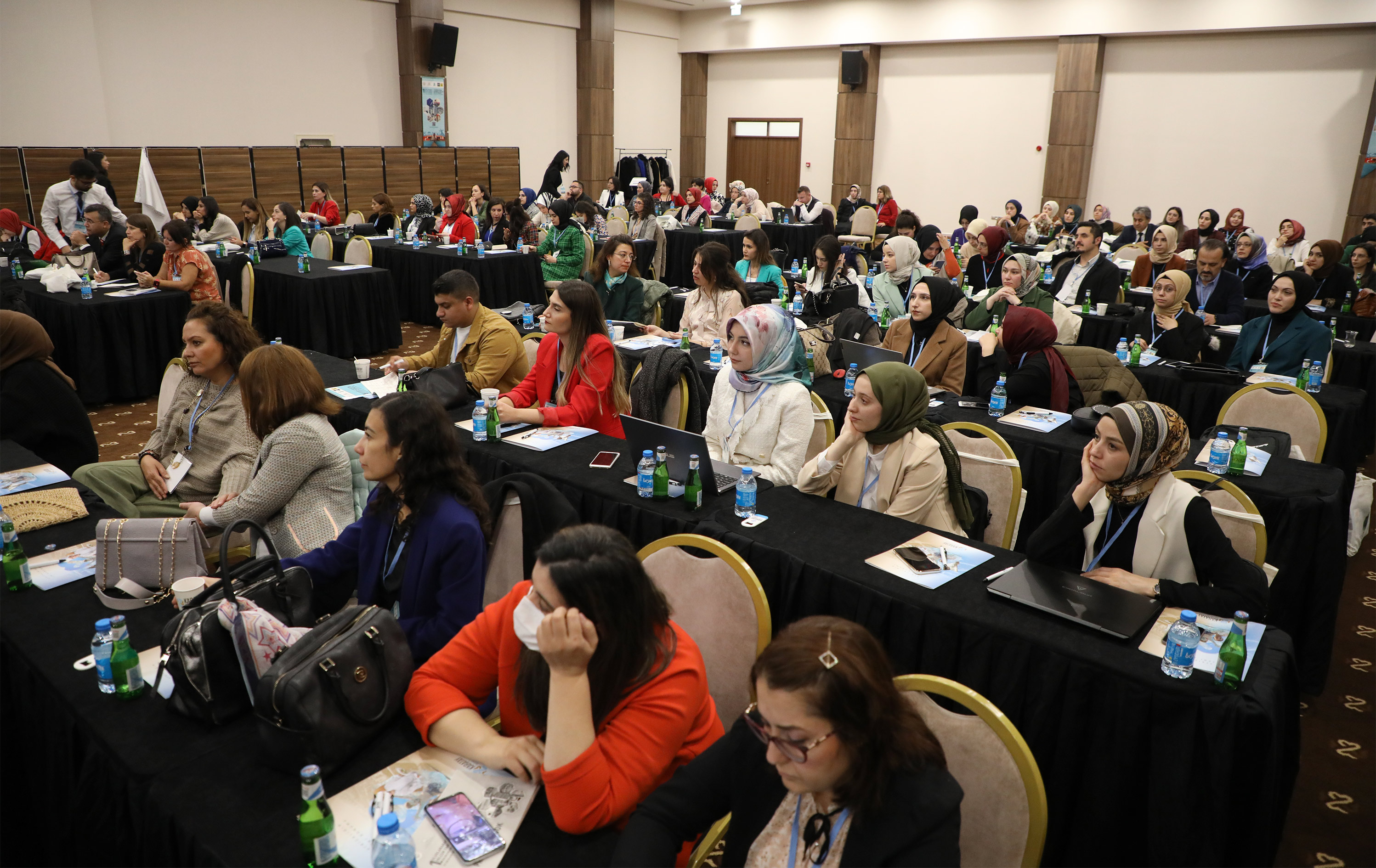 Karatay Belediyesi Ev Sahipliğinde Sağlık Bilimleri Kongresi Başladı