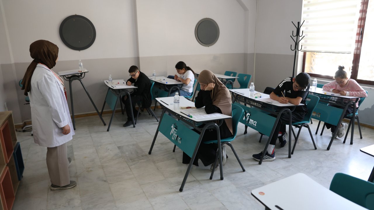 Konya’da manevi yarışma zirvesi: Siyer finalinde büyük heyecan yaşandı!