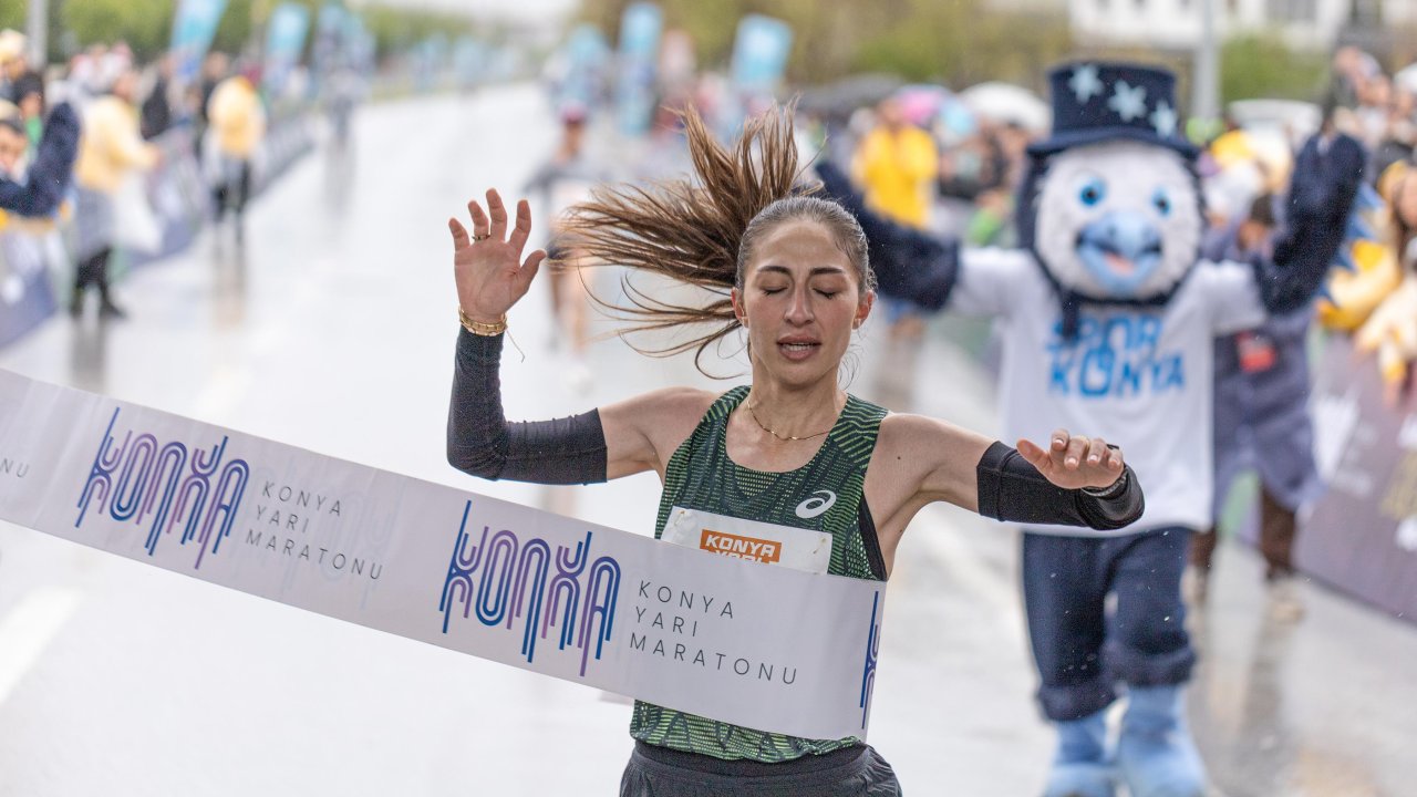 Konya Yarı Maratonu’nun en renkli kareleri seçildi! “Maratonun Renkleri” yarışmasında kazananlar belli oldu!