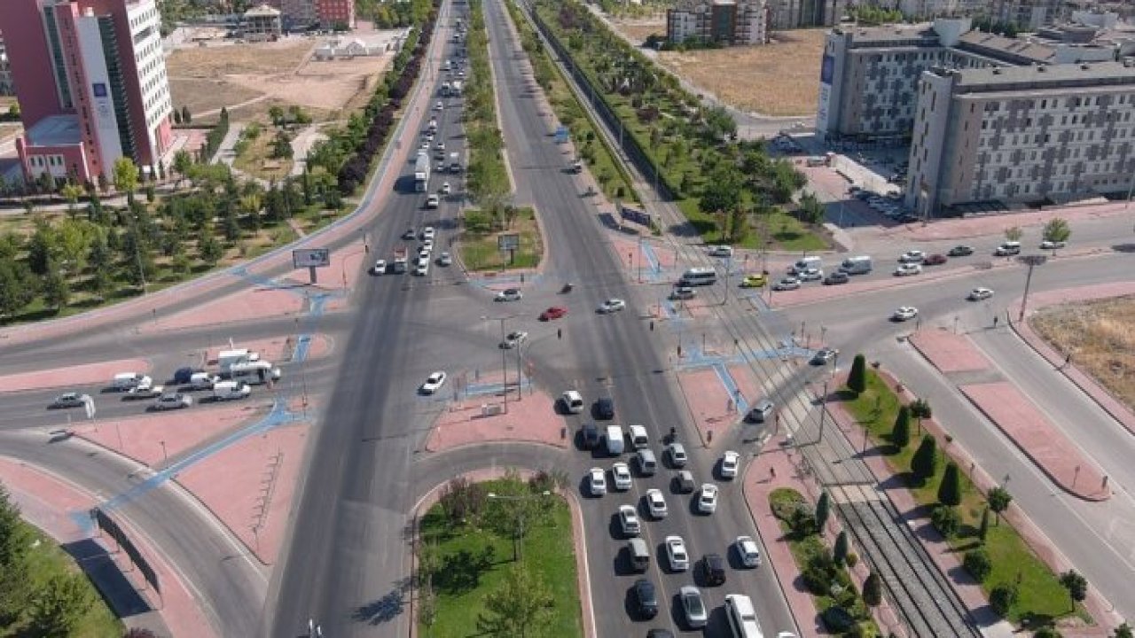 Konya’da gece mesaisi başlıyor! İki kritik caddede sürücülere uyarı