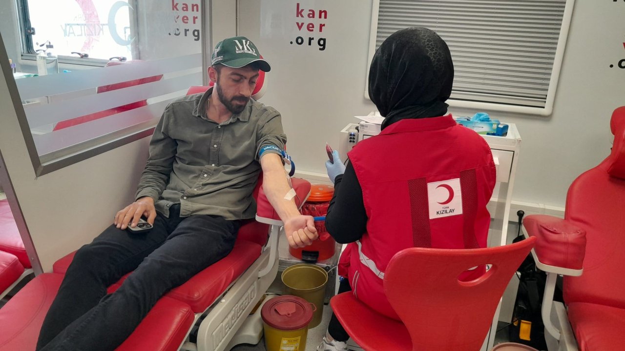 Konya Karapınar'da Kızılay, kan bağışı kampanyası düzenledi