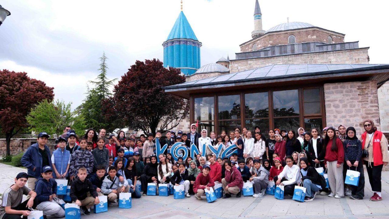 Karatay Belediyesi’nin kitap projesi tamamlandı: Şimdi sırada okul şenlikleri var!