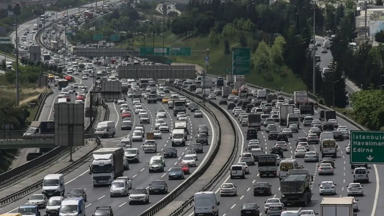 Bayram yolculuğuna çıkacaklar dikkat! Ücretsiz geçiş başladı, birçok noktada çalışma var