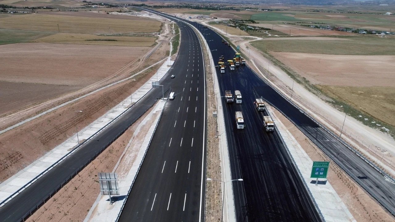 Konya’dan yola çıkacaklar dikkat! Ankara yolunda şerit daraldı, birçok güzergâhta çalışmalar sürüyor