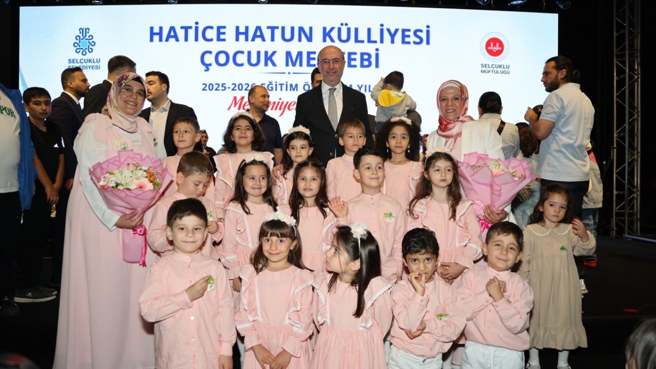 Hatice Hatun Külliyesi Çocuk Mektebi’nde Mezuniyet Coşkusu Yaşandı