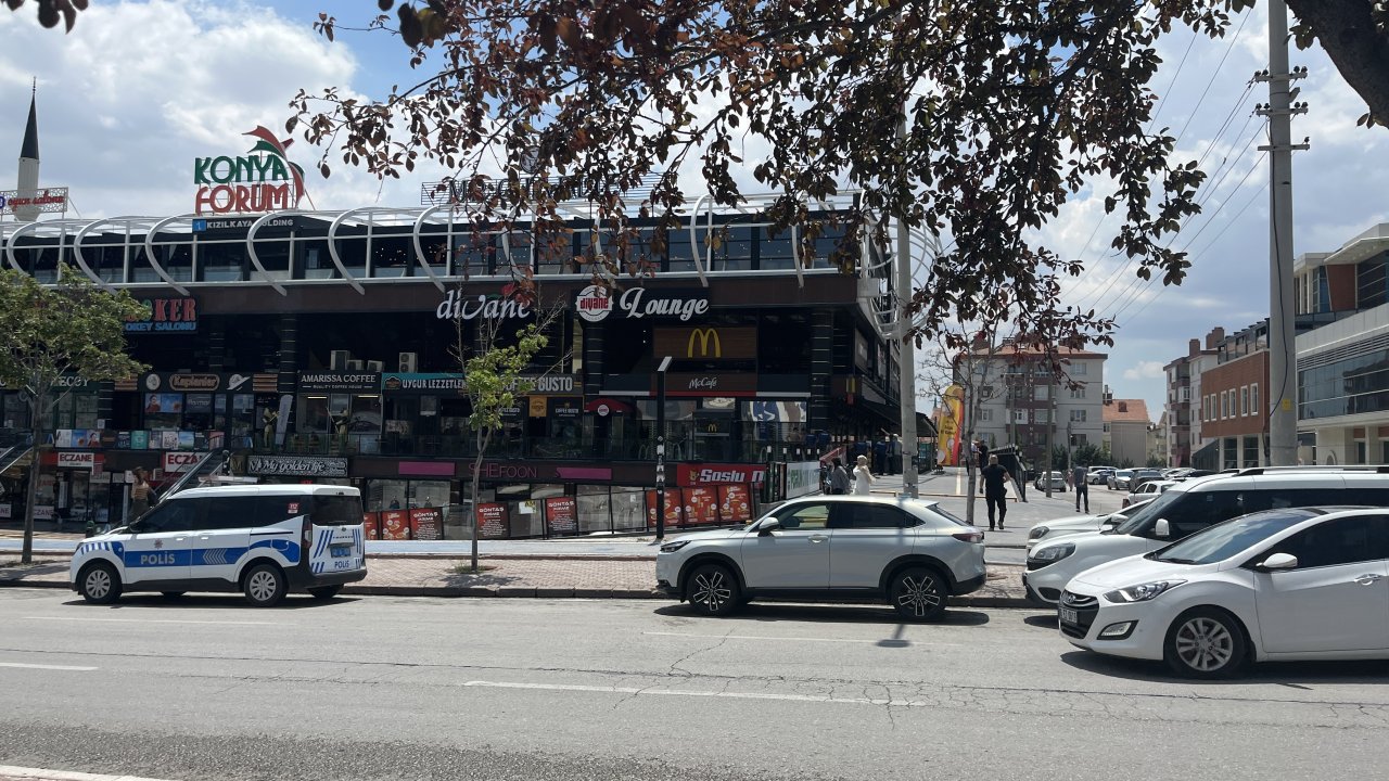 Konya’da kafe kurşunlayan şüpheli aracını bırakarak kaçtı!