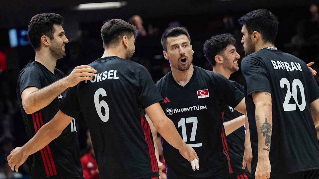 A Milli Erkek Voleybol Takımı Kanada'yı yendi