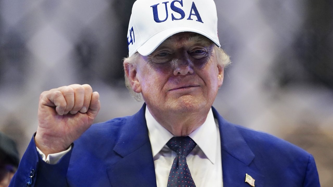 Trump: "Petrol yüklü gemiler Hürmüz Boğazı'ndan geçmeye başladı