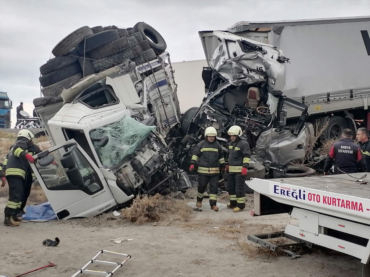 Konya'da zincirleme trafik kazasında 2 kişi öldü