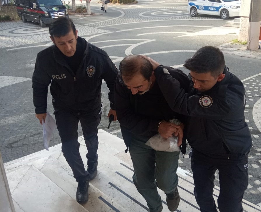 Konya'da sahte içki sattığı öne sürülen şüpheli tutuklandı