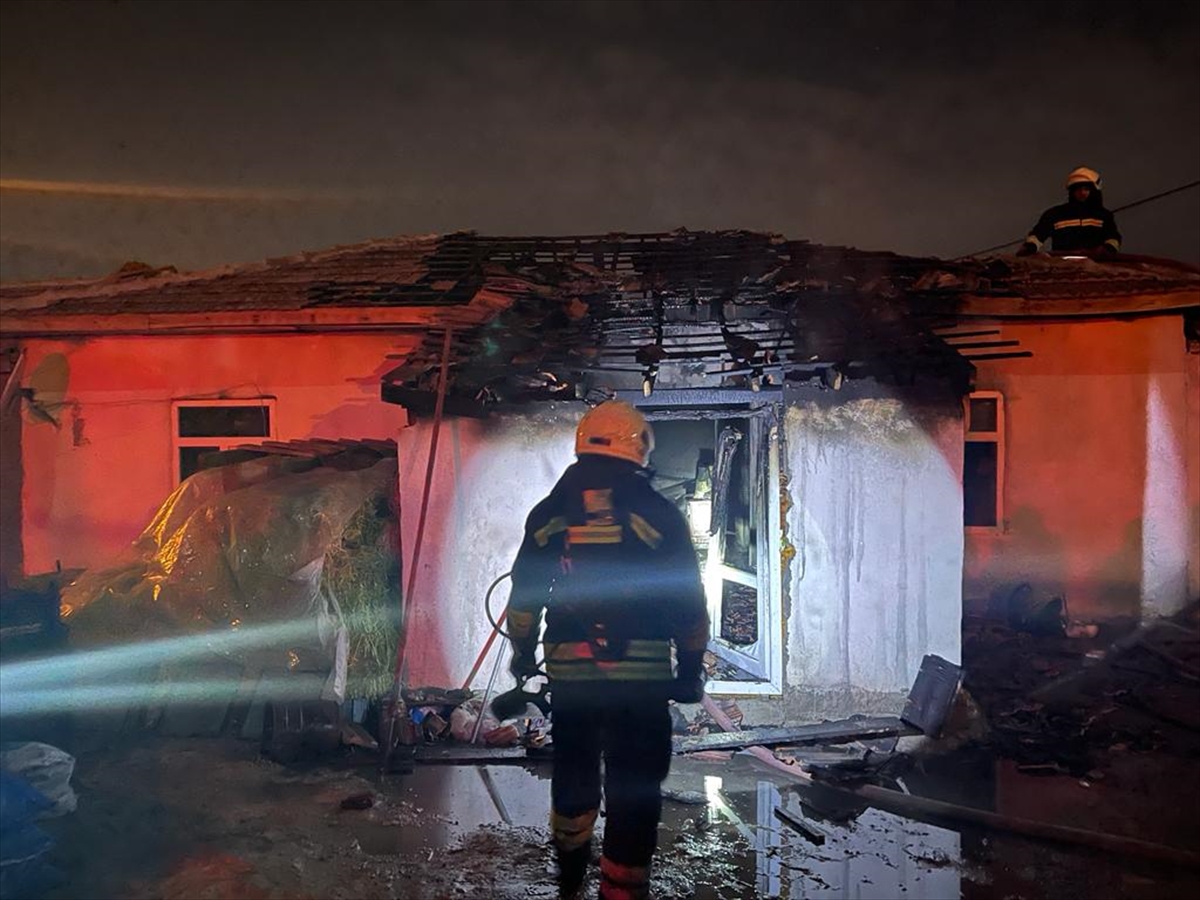 Konya'da müstakil evde çıkan yangın söndürüldü