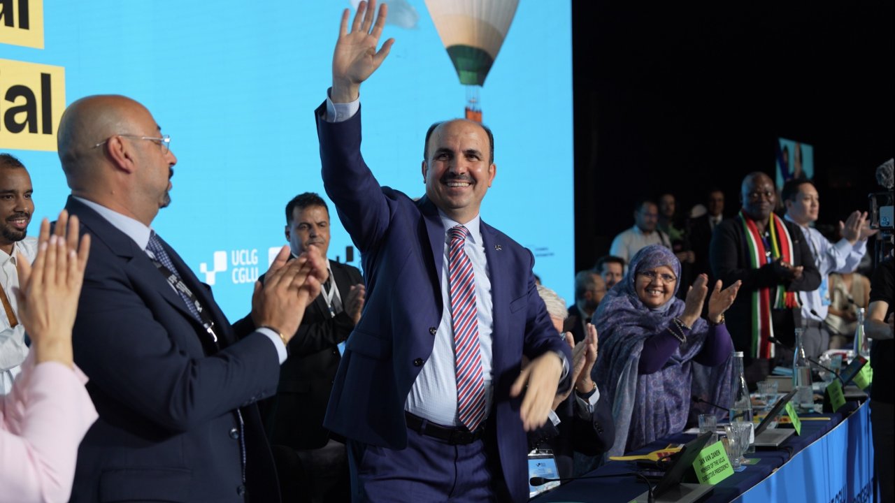 Dünya Belediyeler Birliği Başkanlığı'na seçilen Başkan Altay'a bir tebrik de Cumhurbaşkanı Erdoğan'dan