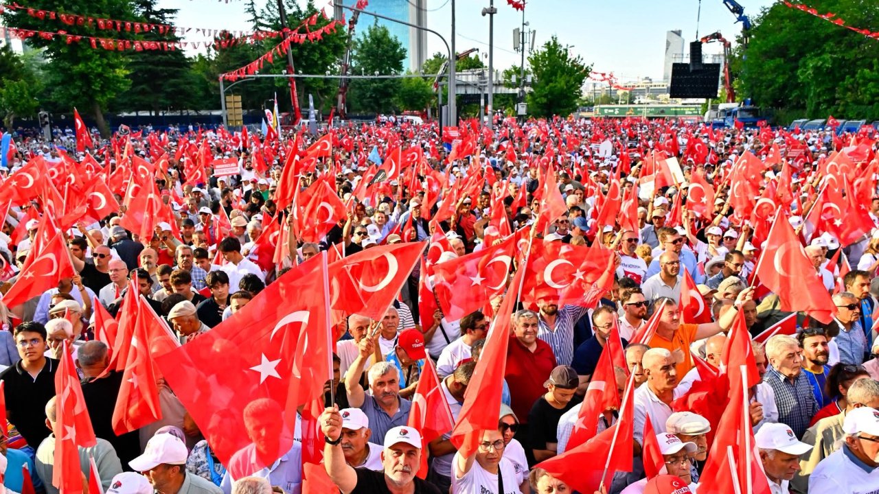 İYİ Parti Konya il Başkanı Anlaş ’tan, mitinge katılan Konyalılara teşekkür