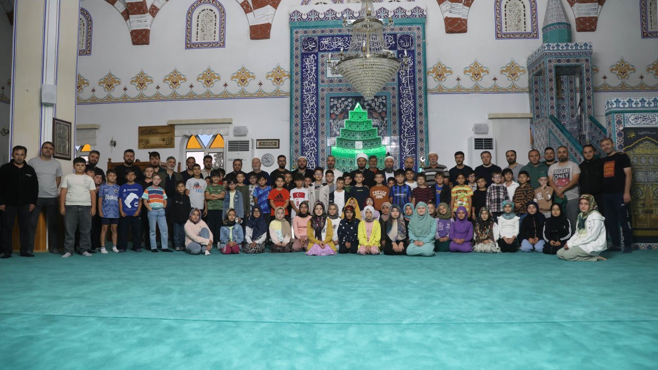 Konya'da camiler çocuklarla taştı! 40 gün sabah namazına gelenlere bisiklet verilecek!