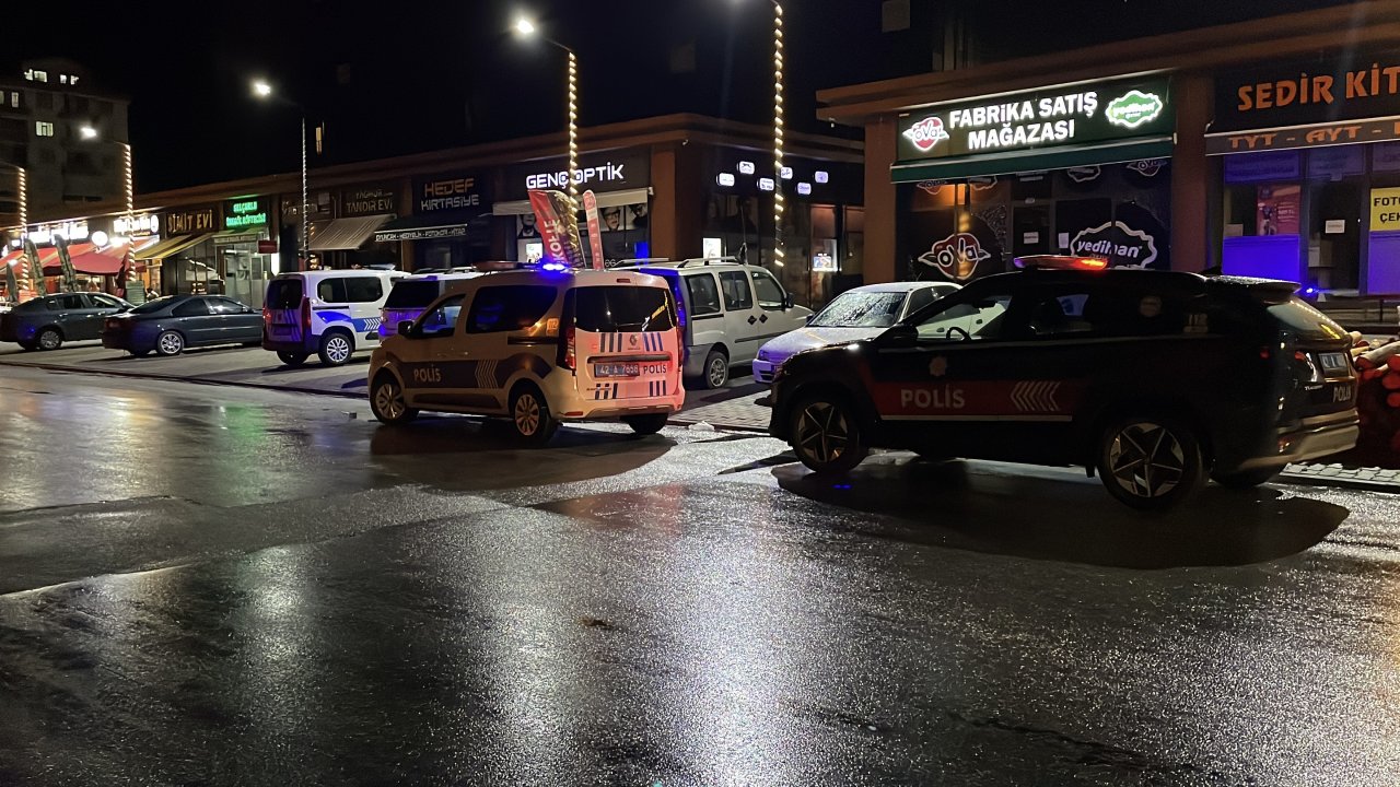 Konya'da 'asansörle eşya taşıma' kavgası: 2 yaralı!
