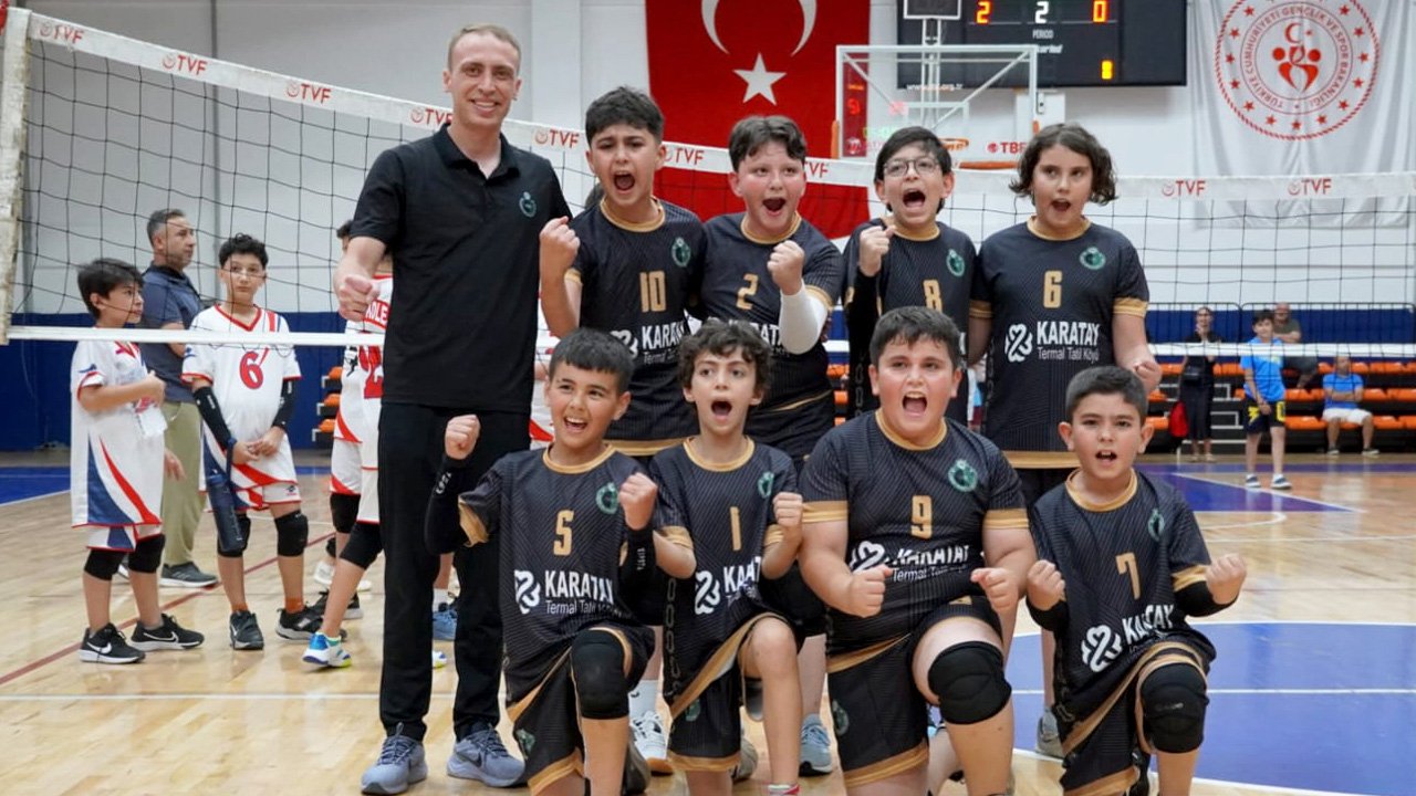 Karatay Belediyespor’un minik efeleri şampiyon! 5 karşılaşmayı da kazandılar