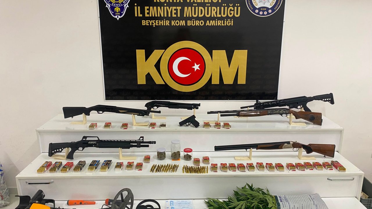 Konya Polisi'nden Dev Tefecilik Operasyonu: Çok Sayıda Silah ve Uyuşturucu Ele Geçirildi