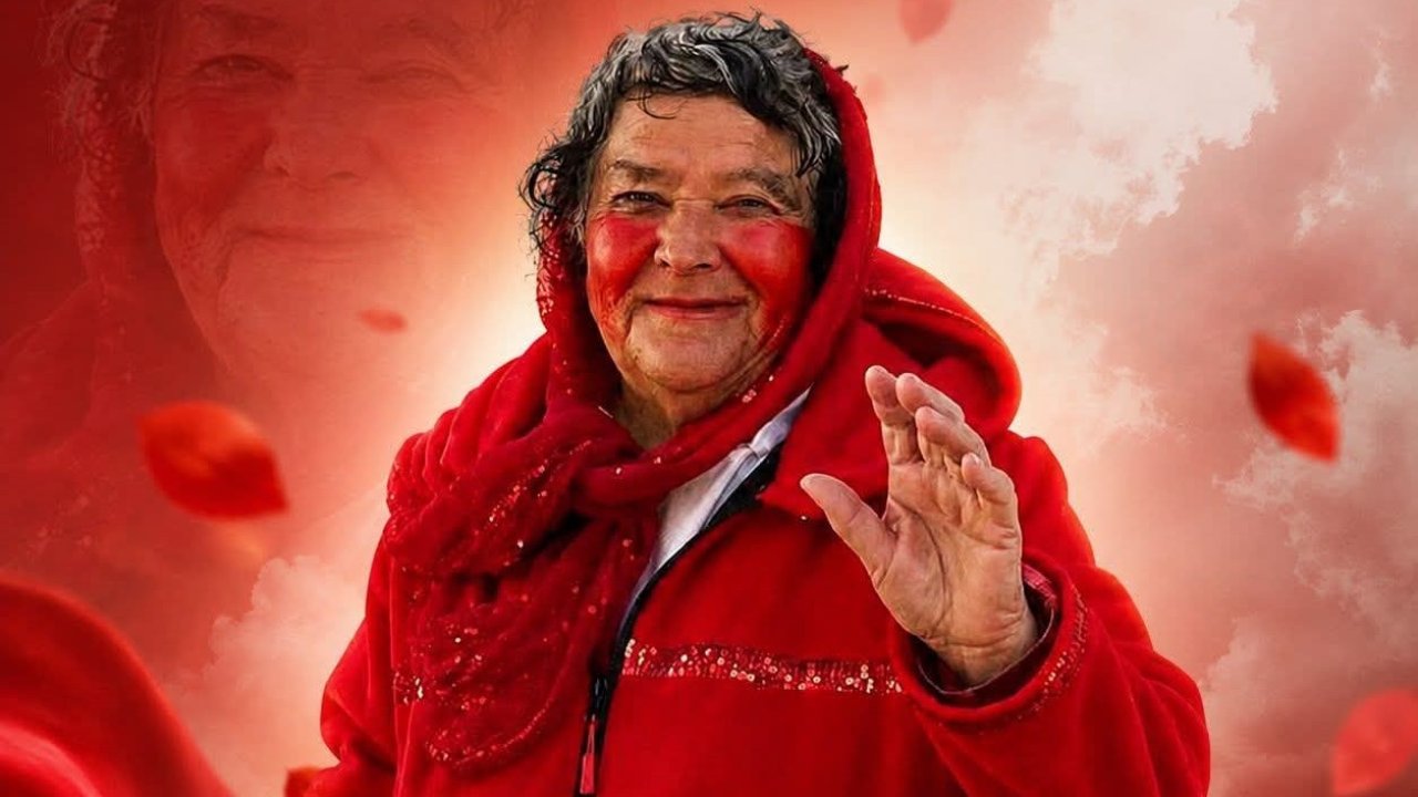 Konya’nın Kırmızı Simgesiydi: "Kırmızılı Kadın" Sultan Özcan Hayatını Kaybetti