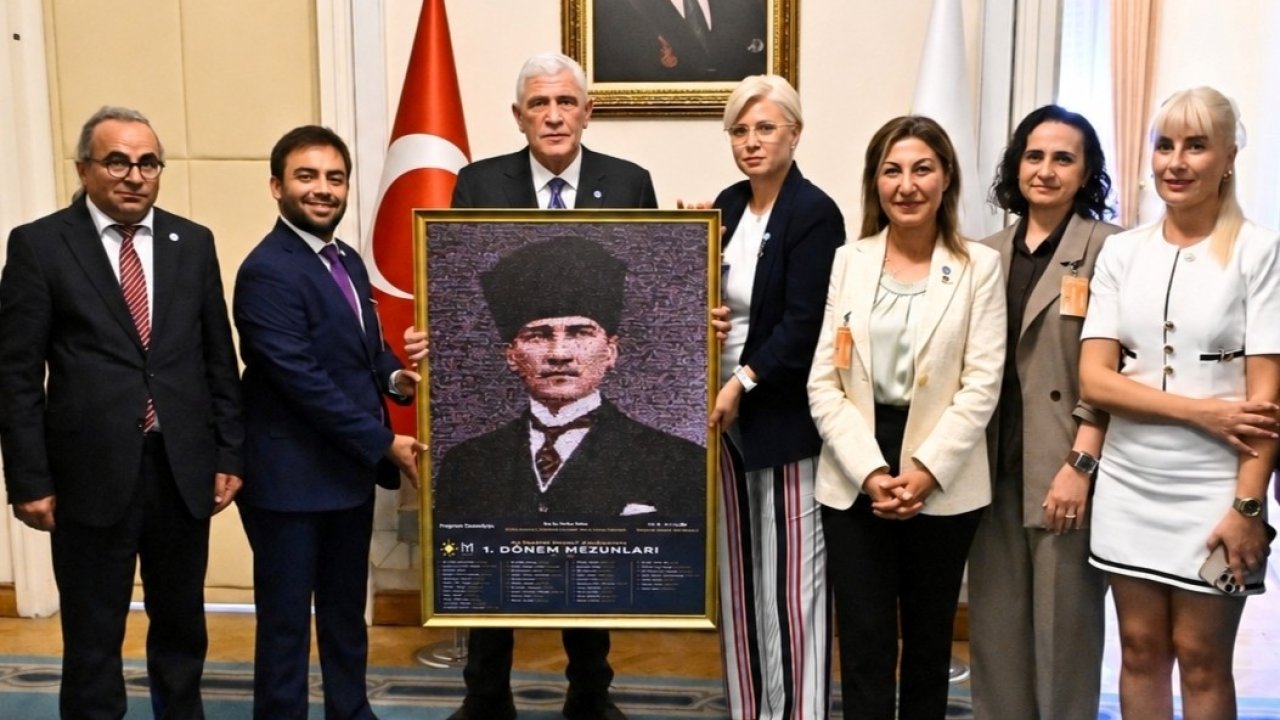 İYİ Parti Konya Siyaset Akademisi 1. Mezunlarından, Dervişoğlu’na ziyaret