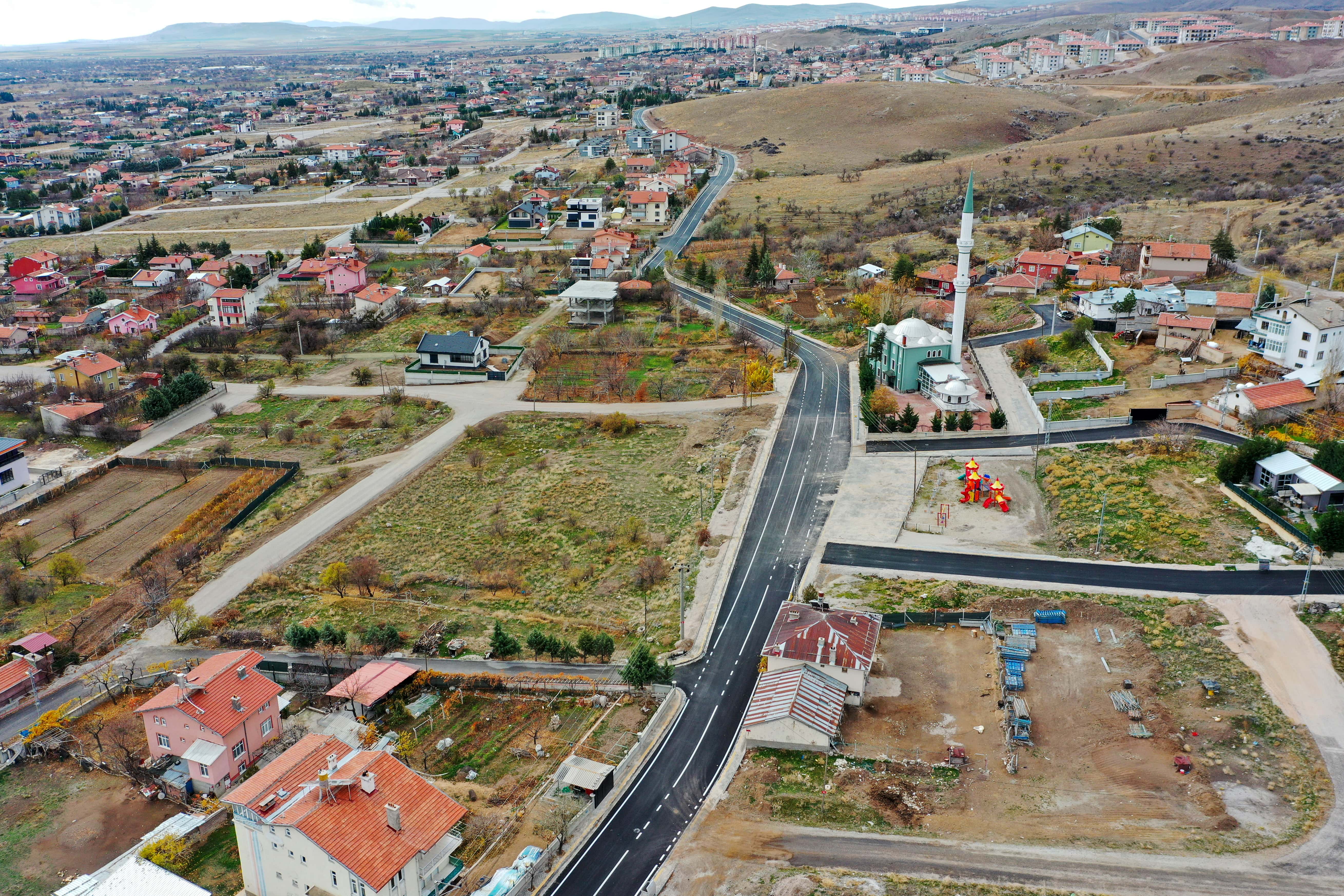 3.5 Km’lik Beybes Caddesi Baştan Sona Yenilendi