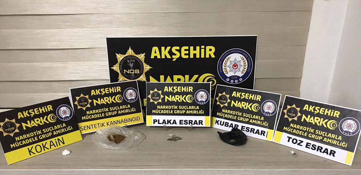 Konya Akşehir'de  uyuşturucu operasyonunda yakalanan iki şüpheli tutuklandı