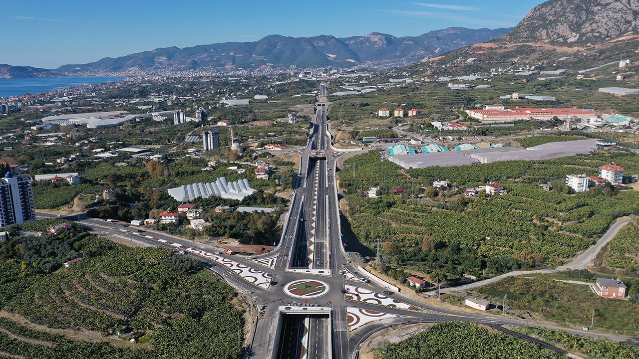 Karayolları uyardı! 10 güzergâhta trafik düzeni değişti, yola çıkacaklar dikkat