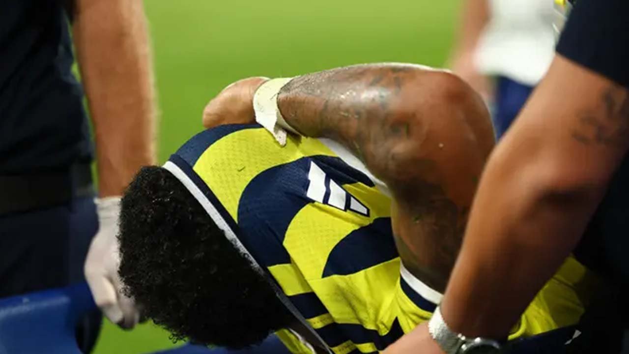 Fenerbahçe'ye Oosterwolde'den kötü haber