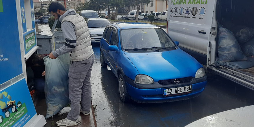 Akşehir'de tesktil atık kumbaraları ilgi görüyor