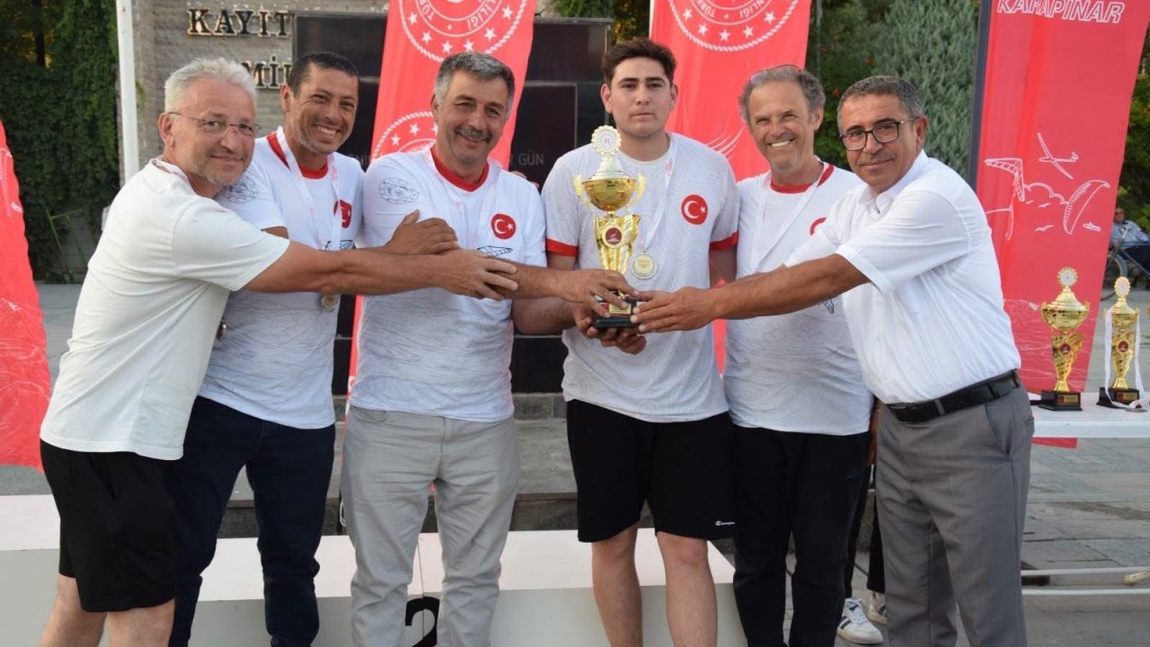 Konya'da yamaç paraşütü heyecanı: Ödüller sahibi buldu
