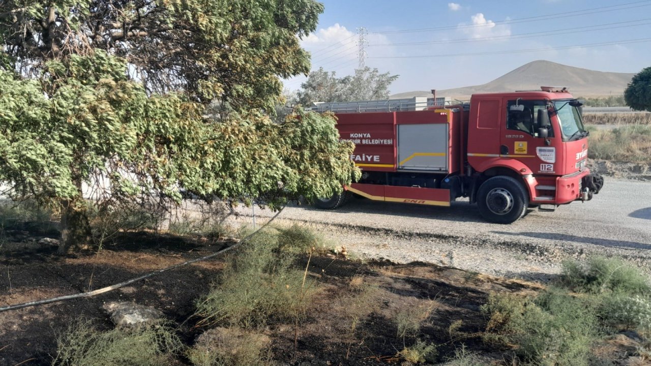 Konya Karapınar’da ot yangını paniğe neden oldu!