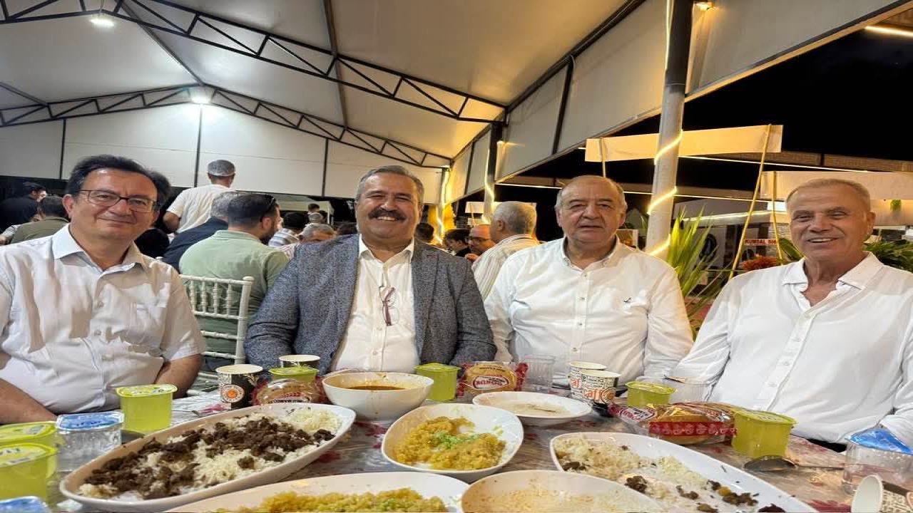 Konya’da siyaset ve iş dünyasını buluşturan nikâh: M. Ömer Solak’ın Kızını Evlendirdi