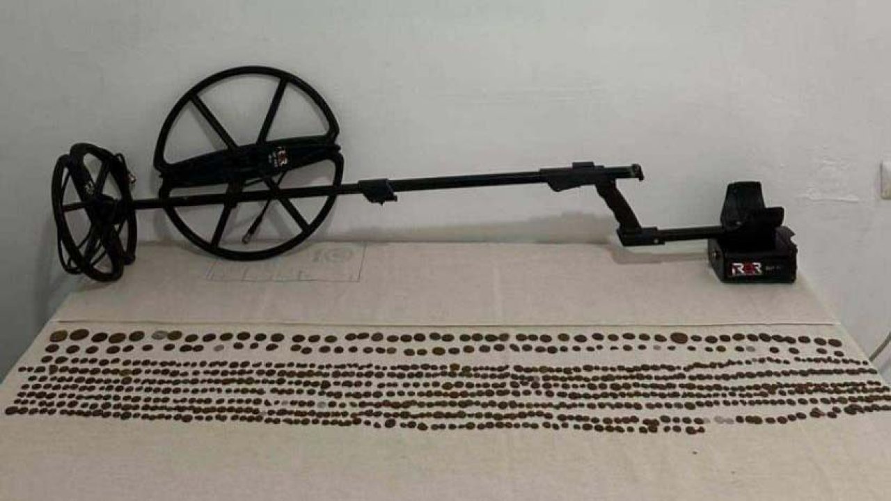 Konya’da jandarma operasyonu! 764 tarihi sikke ele geçirildi