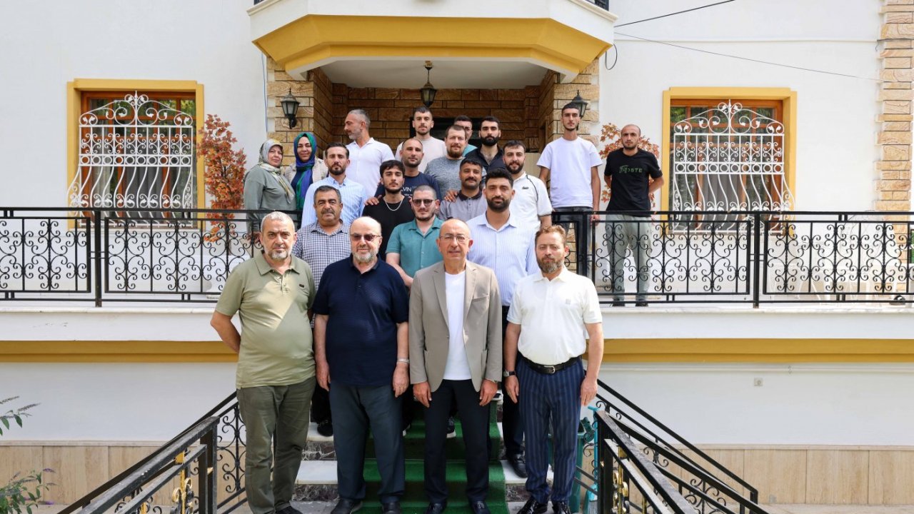 Başkan Kavuş’tan Gençlere Moral Ziyareti: “Daima Yanınızdayız”