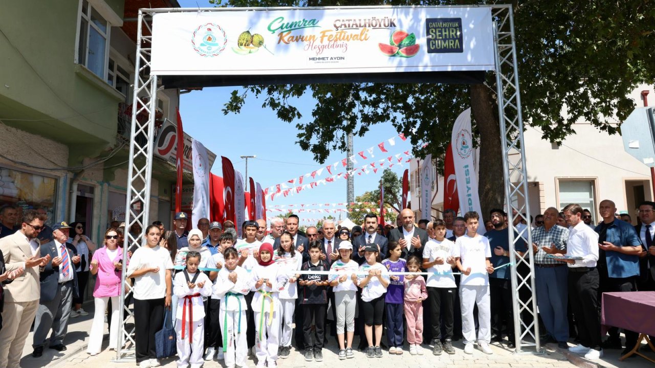 Konya’da kavun festivali coşkusu! Vali İbrahim Akın, Çatalhöyük’te vatandaşlarla buluştu
