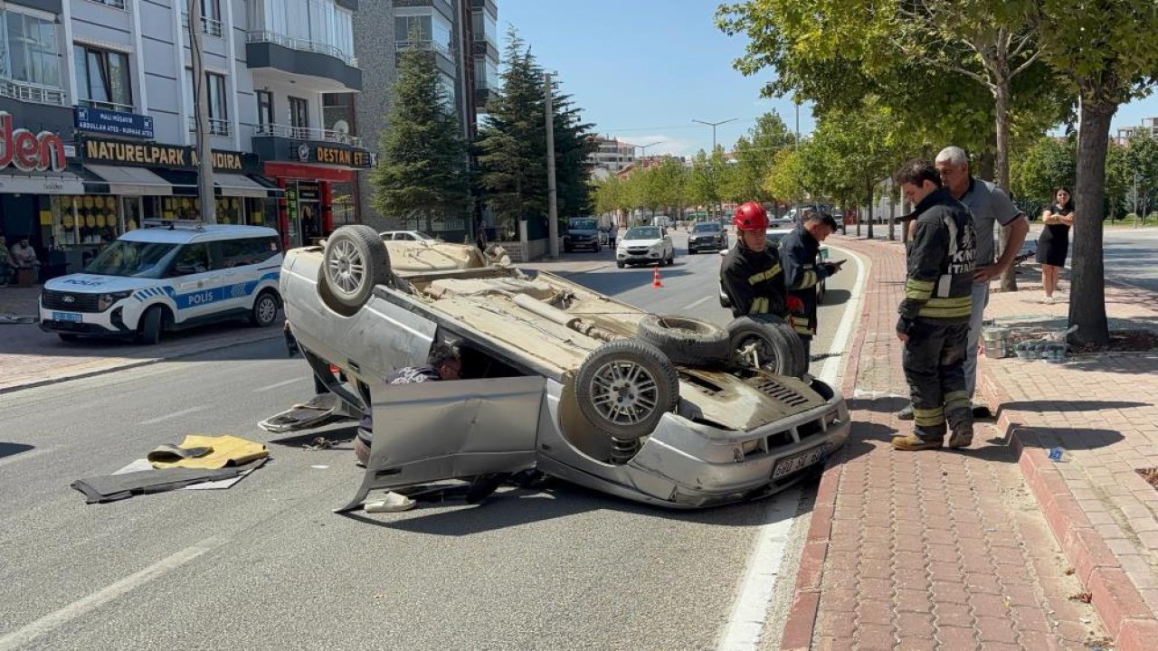 Konya’da otomobil takla attı! 19 yaşındaki sürücü sıkıştı