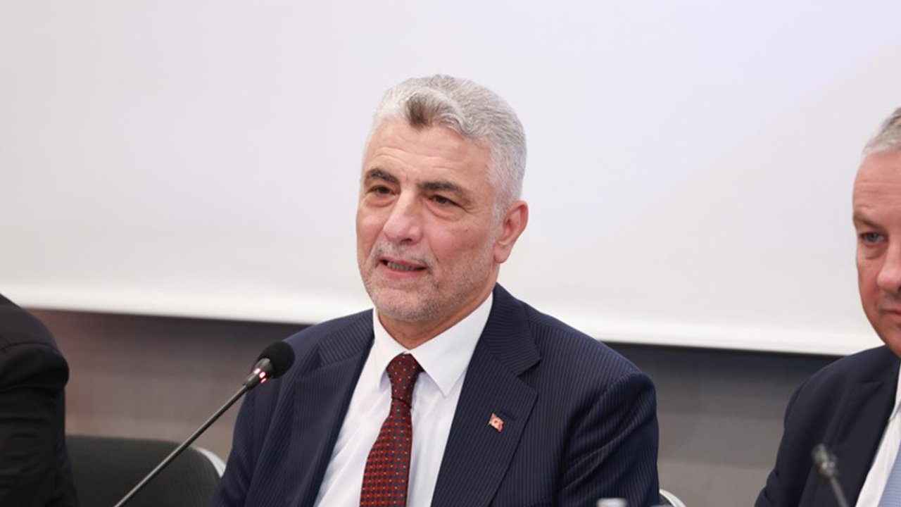 Ticaret Bakanı Ömer Bolat: Temmuz'da ihracat 25 milyar 623 milyon dolar gerçekleşti